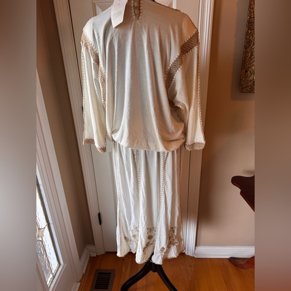Off White & Tan Embroidered Blouse & Skirt handcrafted in the Philippines NWT - Picture 15 of 15